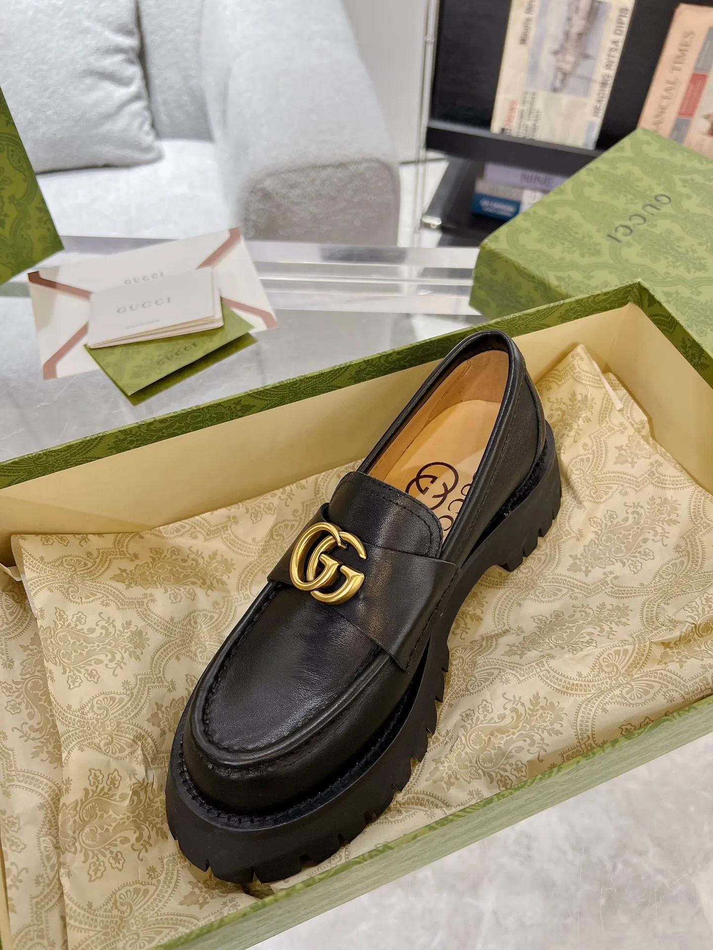 👟👟Ex-factory price 560👟👟 Male +10 Gucci Gucci 2023 early spring new product! The original version is developed into a higher version. Both men and women have open edge beads to ensure consistent quality. Size: 35-41# for women and 39-45# for men.